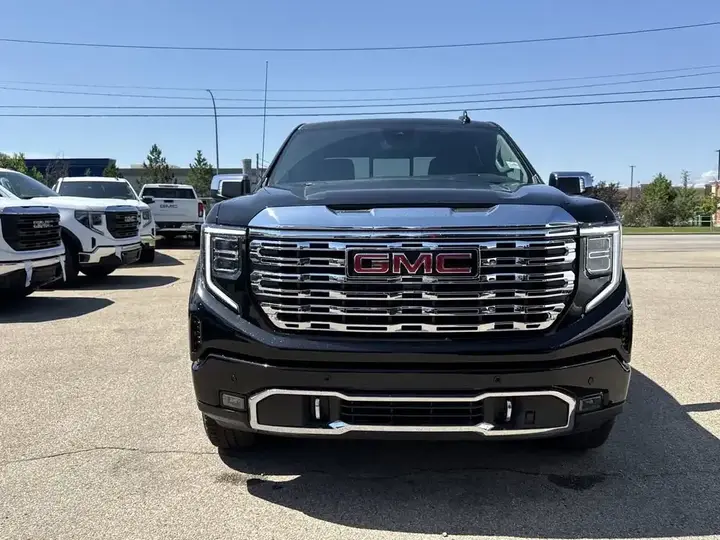 GMC Sierra 1500 2026 photo 3