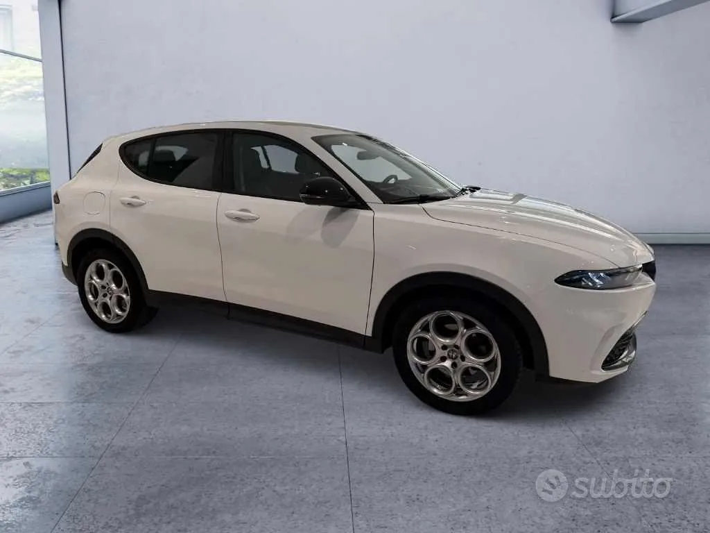 Alfa Romeo Tonale 2023 photo 4