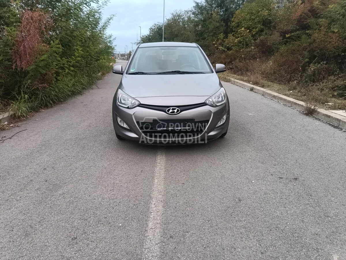 Hyundai I20 2012 photo 3
