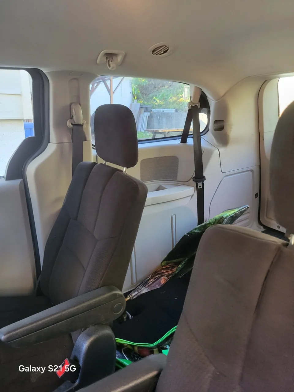 Dodge Grand Caravan 2012 photo 3