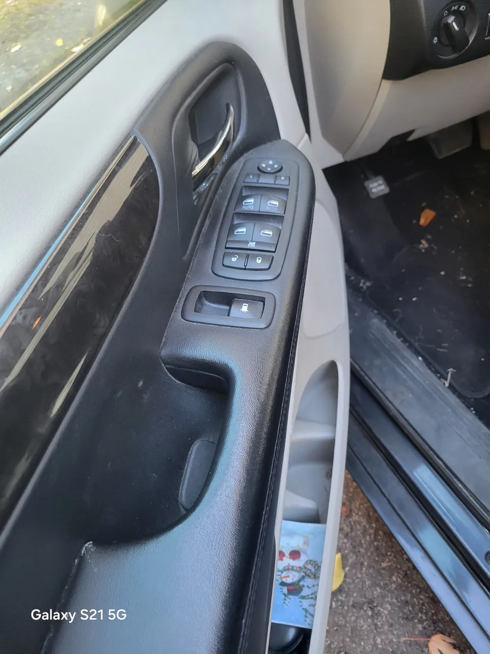 Dodge Grand Caravan 2012 photo 2