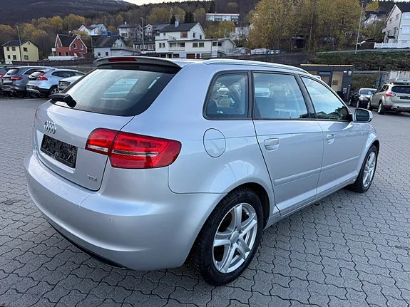 Audi A3 2012 photo 3