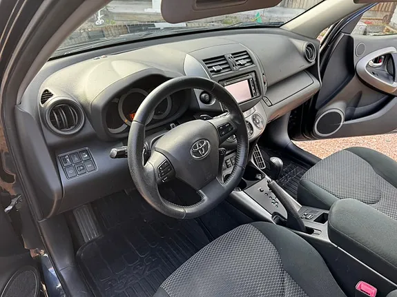 Toyota Rav4 2011 photo 4