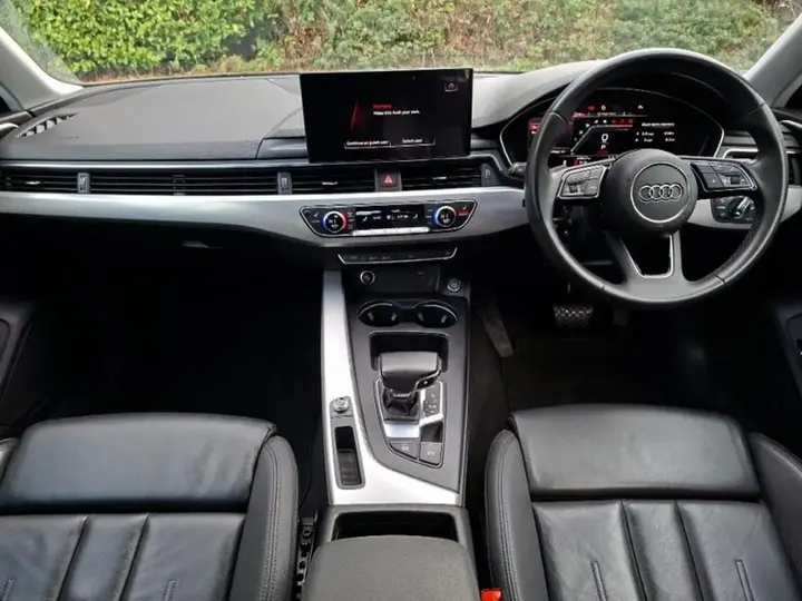 Audi A4 2023 photo 3