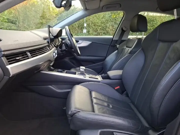 Audi A4 2023 photo 5