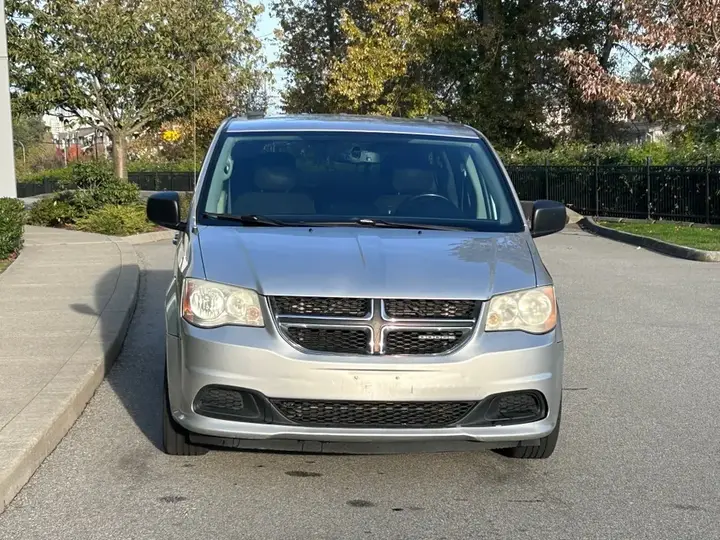 Dodge Grand Caravan 2011 photo 5