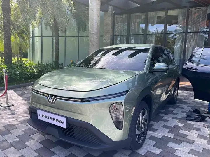 Vinfast Limo Green 2025 photo 3