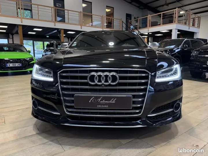 Audi S8 2015 photo 3