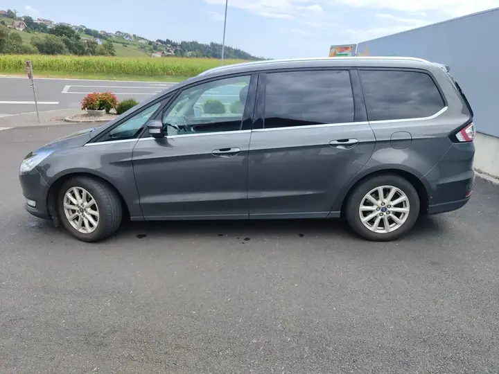 Ford Galaxy 2016 photo 2