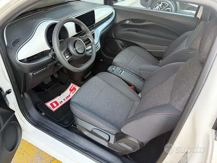 Fiat 500E 2023 photo 2