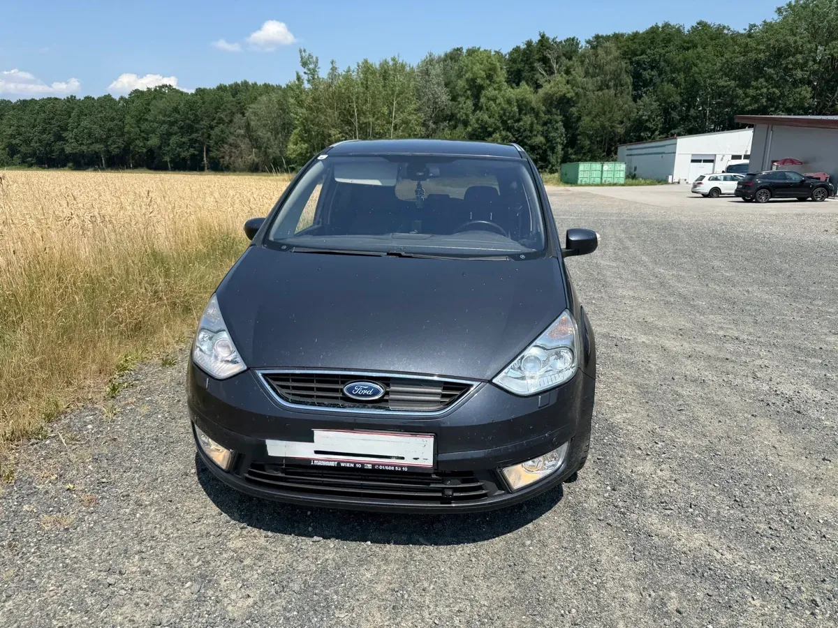 Ford Galaxy 2009 photo 3