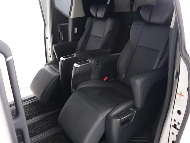 Toyota Alfa Romeo 2021 photo 3