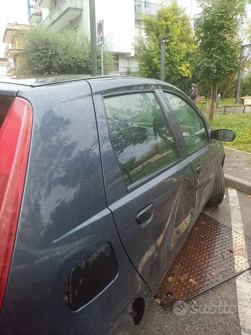 Fiat Punto 2000 photo 2