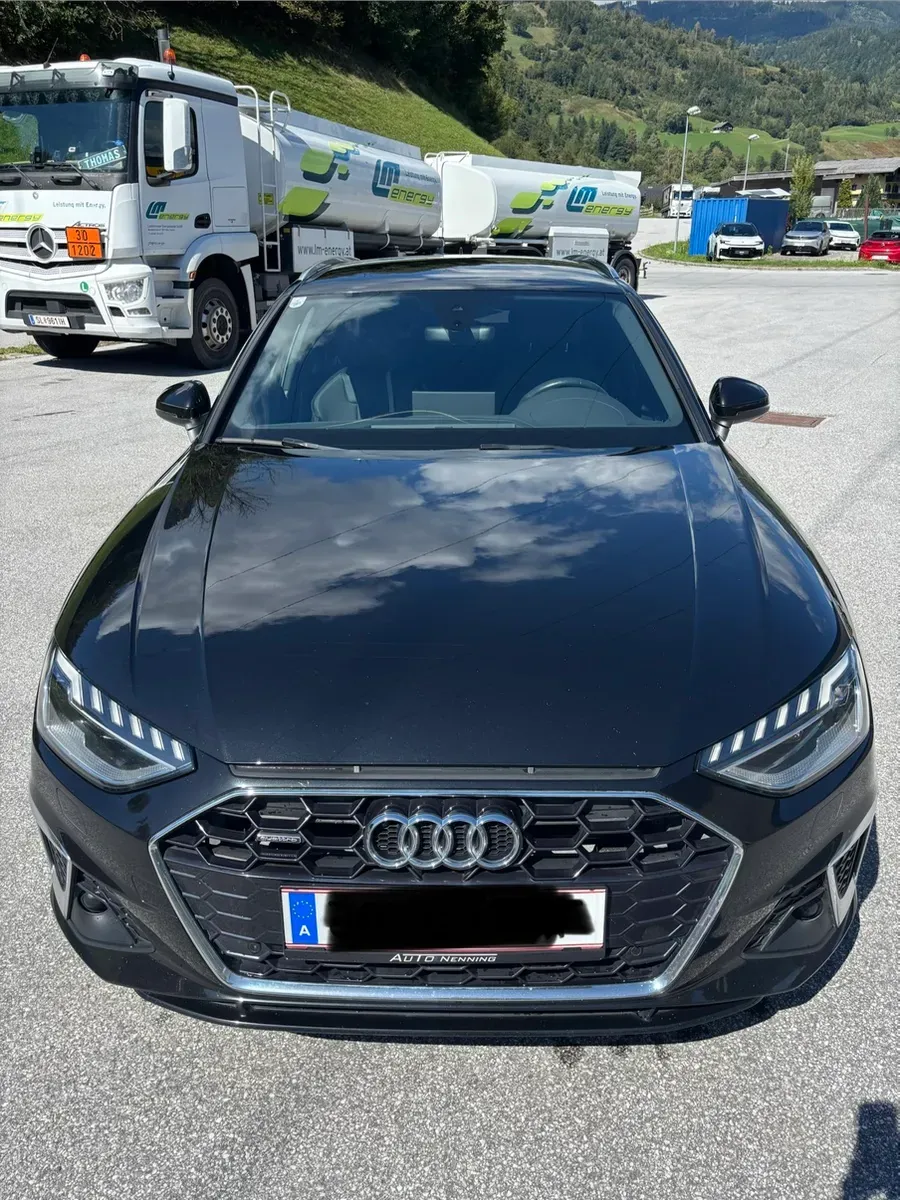 Audi A4 2020 photo 2