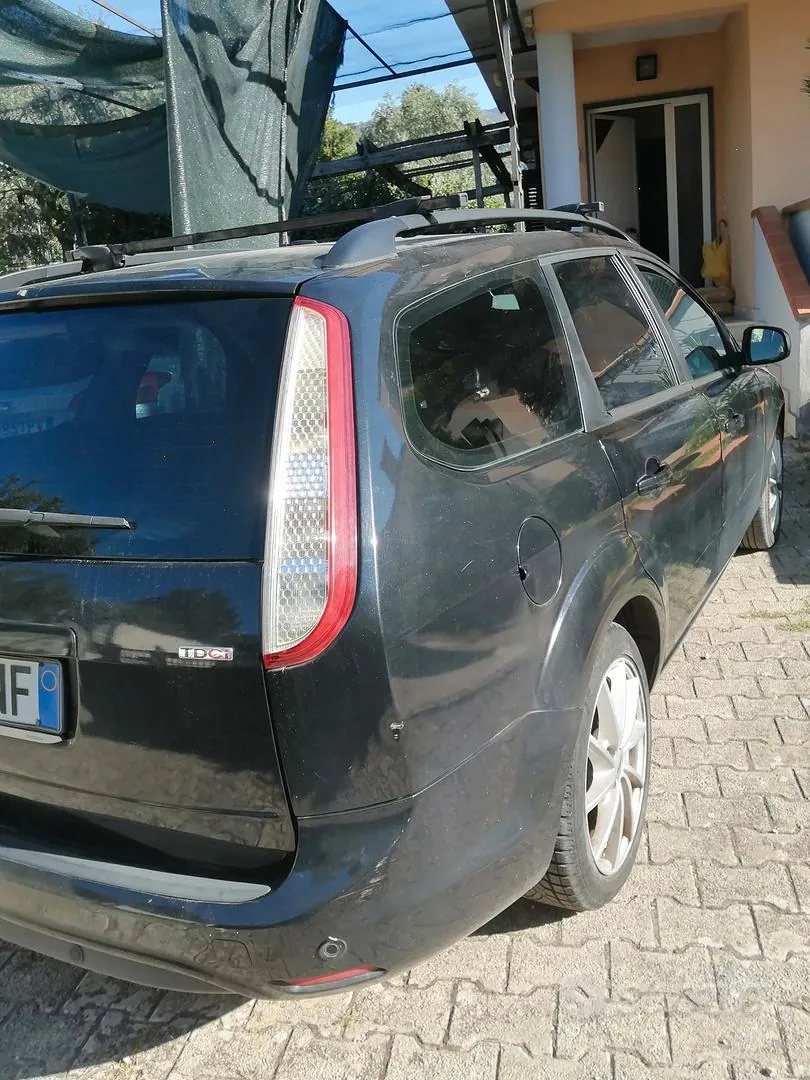 Ford Focus 2011 photo 3