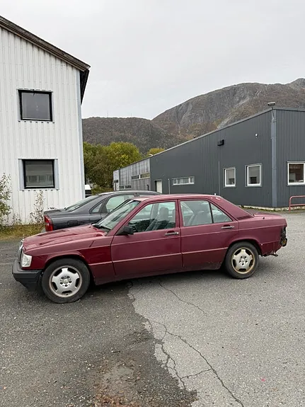 Mercedes-Benz 190 E 1989 photo 2