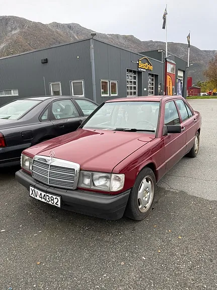 Mercedes-Benz 190 E