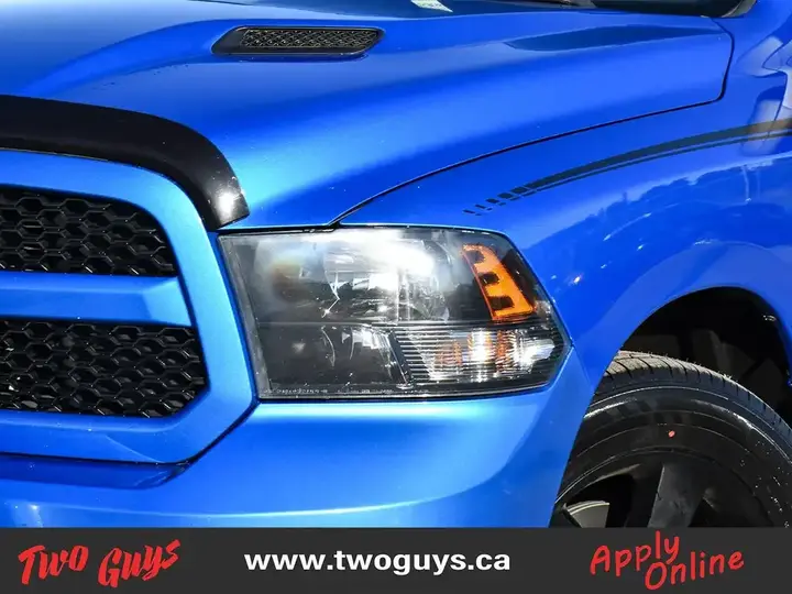 Ram 1500 Classic Crew Cab 2021 photo 3