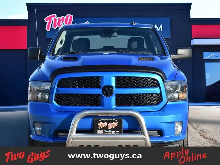 Ram 1500 Classic Crew Cab 2021 photo 4