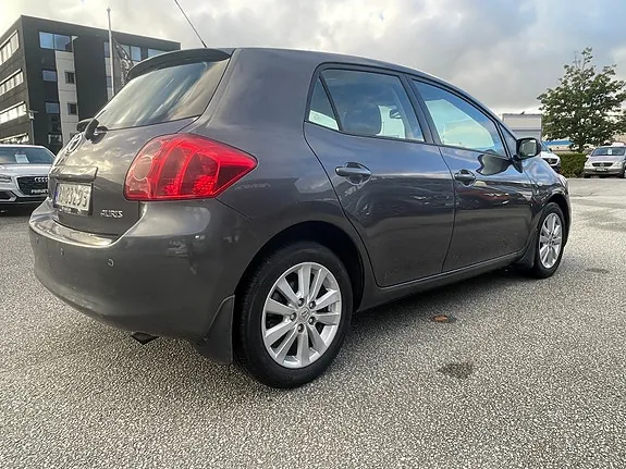 Toyota Auris 2008 photo 5