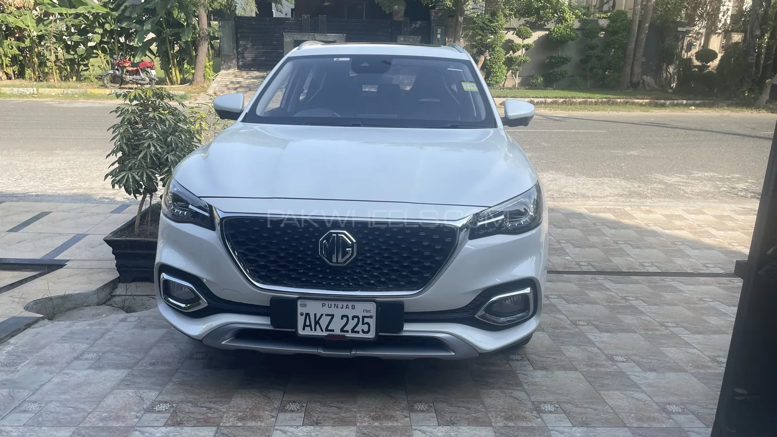 MG Hs