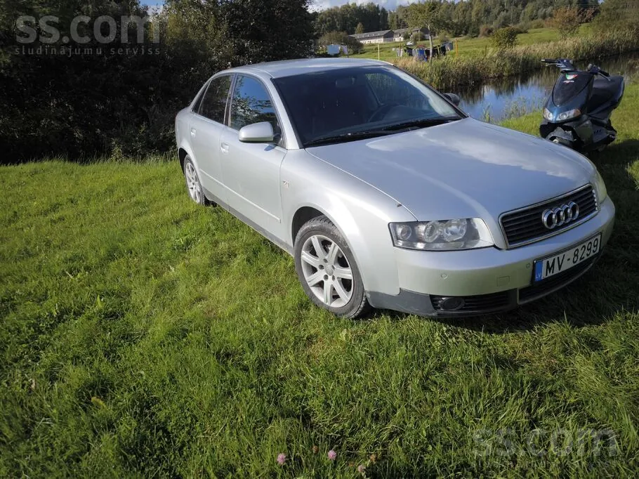 Audi A4 2001 photo 2