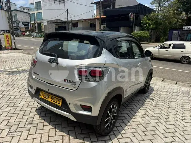 Mahindra Kuv 100 2021 photo 2