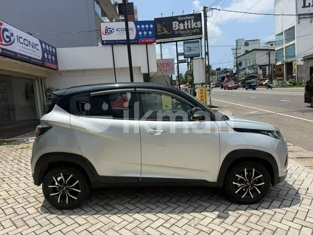 Mahindra Kuv 100 2021 photo 3