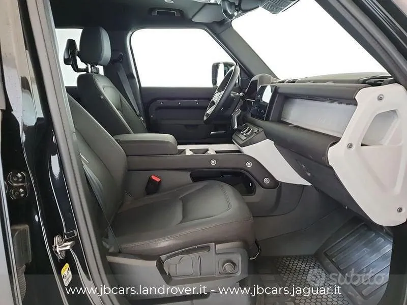Land Rover Defender 2025 photo 3