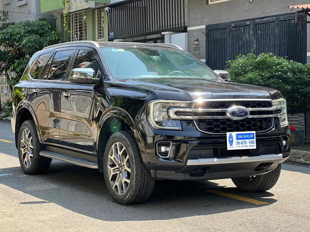 Ford Everest 2022 photo 2