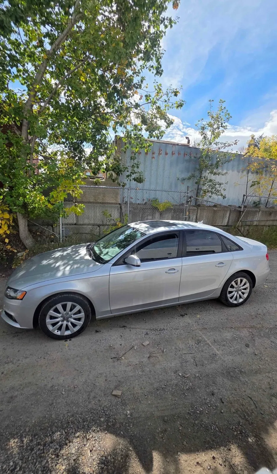Audi A4 2012 photo 2