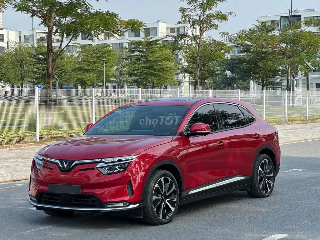 Vinfast Vf8