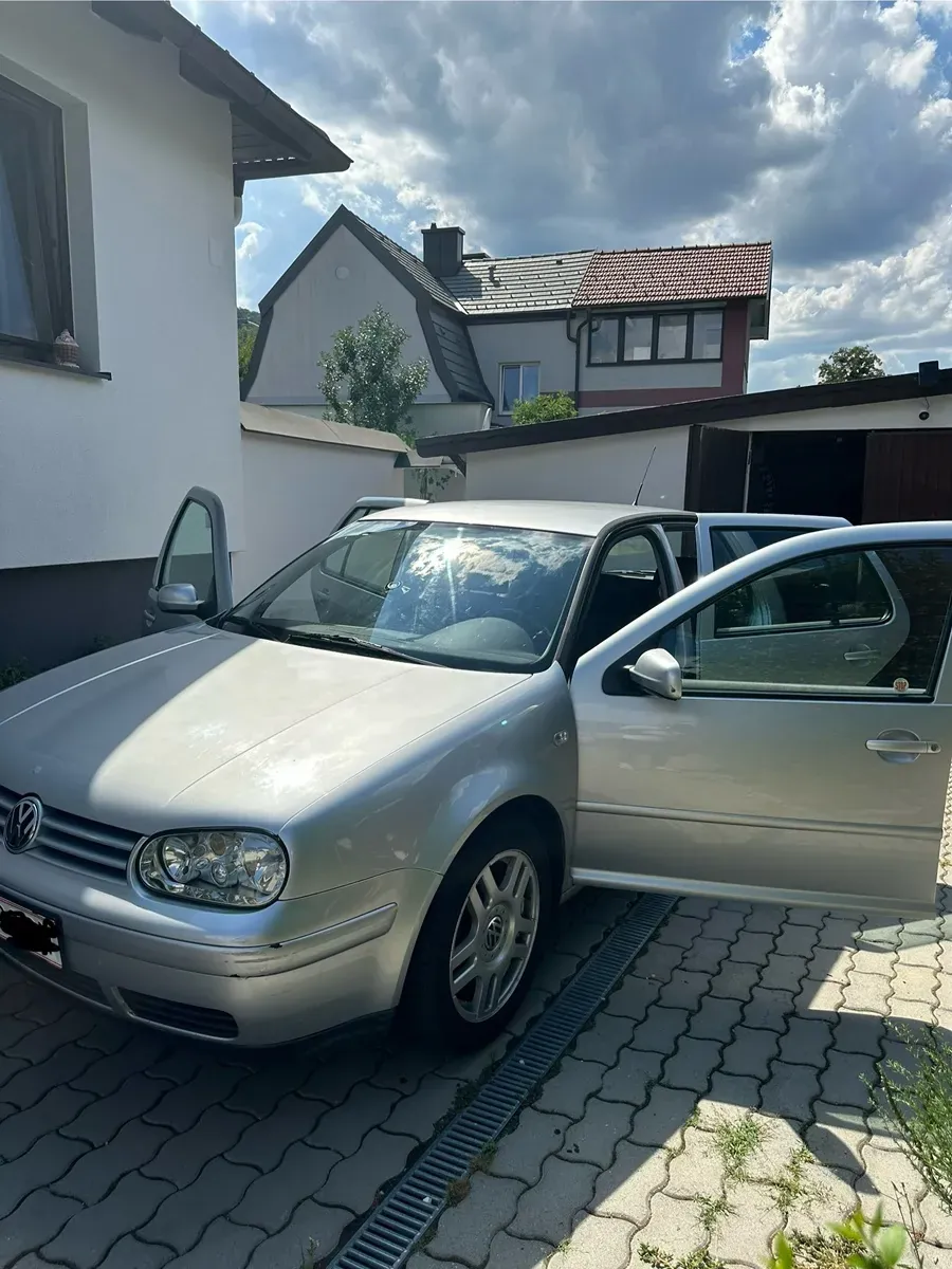 Volkswagen Golf 2002 photo 2