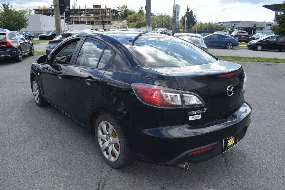 Mazda 3 2010 photo 3