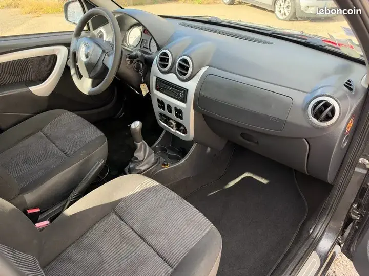 Dacia Sandero 2009 photo 5