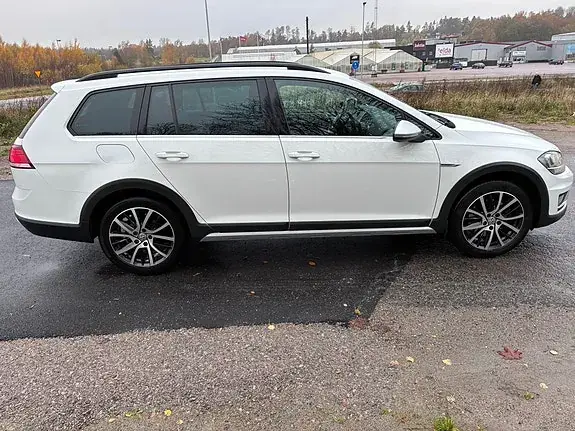 Volkswagen Golf Alltrack 2018 photo 3