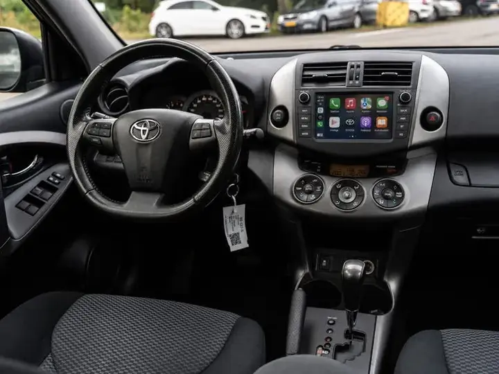 Toyota Rav4 2011 photo 2