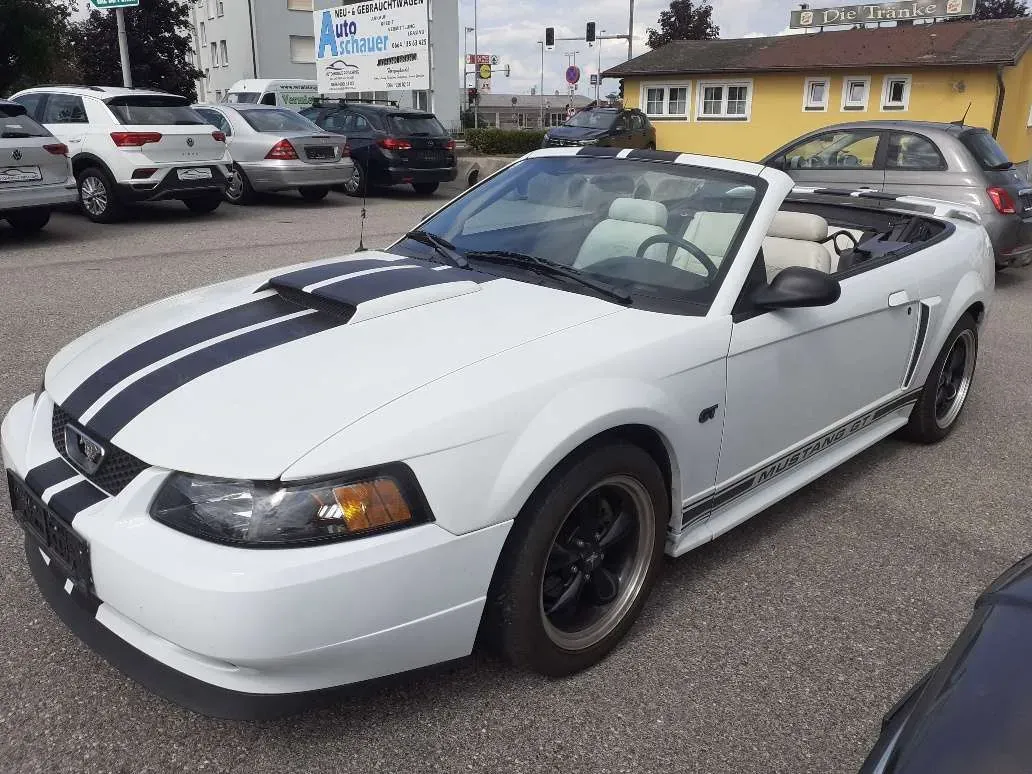 Ford Mustang 2001 photo 3