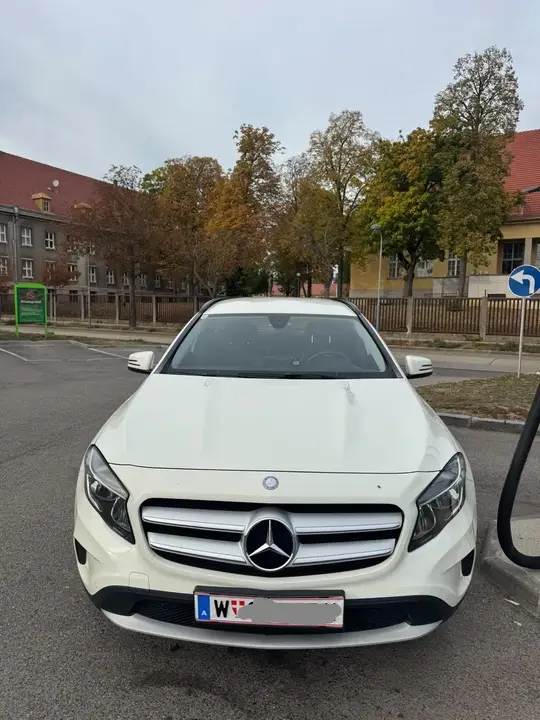 Mercedes-Benz Gla 2016 photo 2