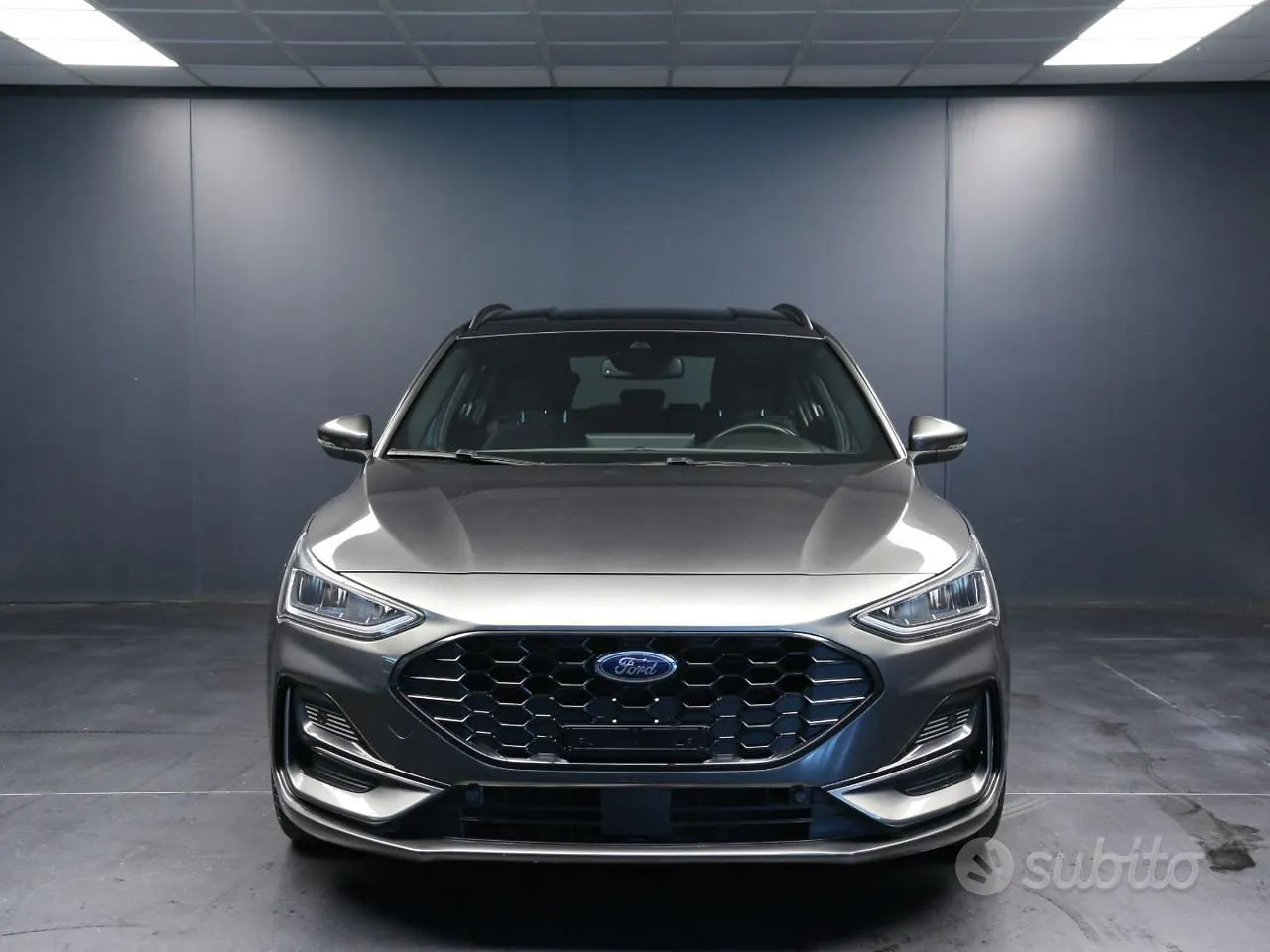 Ford Focus 2022 photo 2