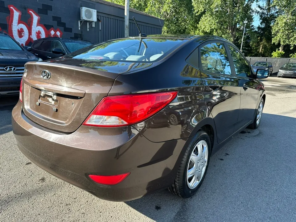 Hyundai Accent 2016 photo 2