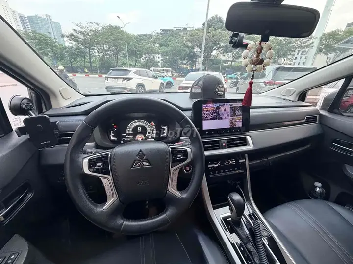 Mitsubishi Xpander Cross 2025 photo 3