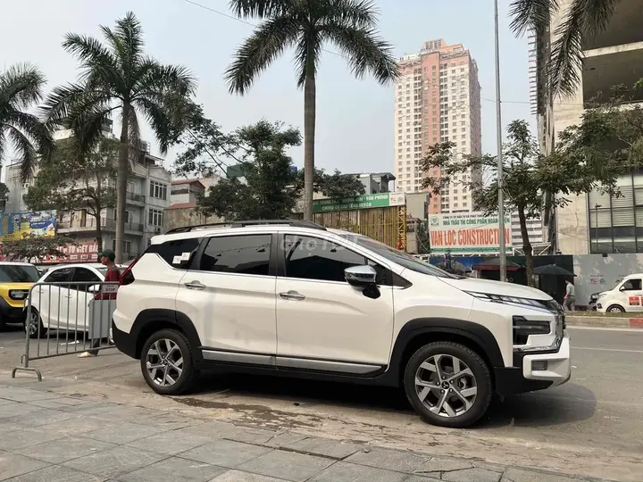 Mitsubishi Xpander Cross 2025 photo 2