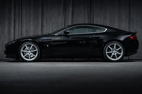 Aston Martin V8 Vantage 2007 photo 3