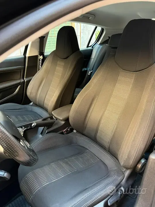 Peugeot 308 2014 photo 4