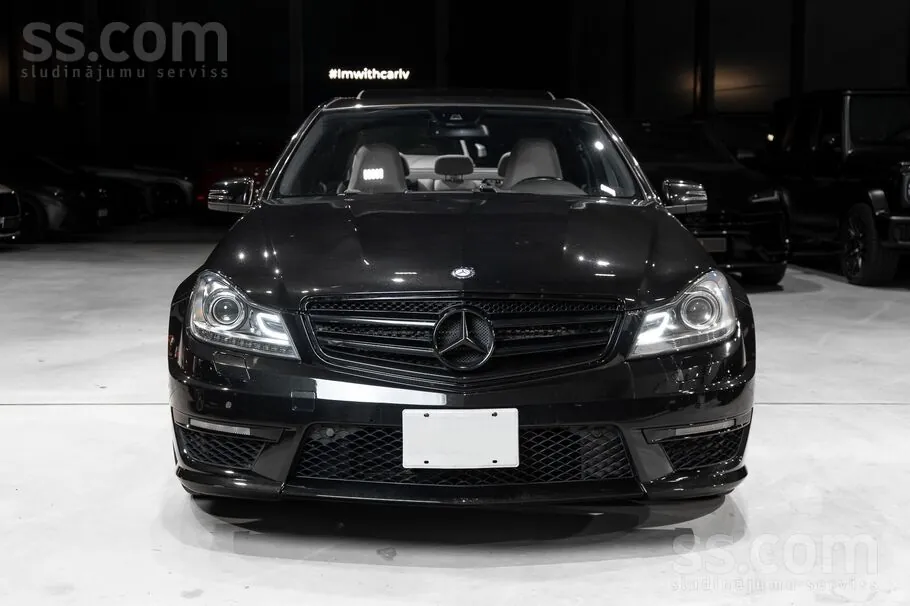 Mercedes-Benz C63 Amg 2013 photo 2