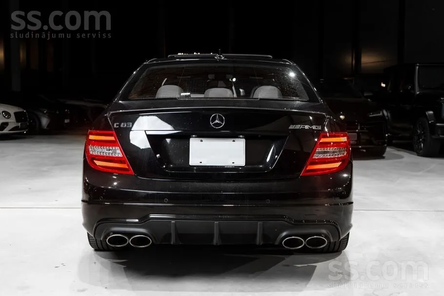 Mercedes-Benz C63 Amg 2013 photo 5