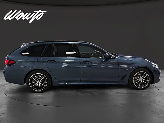 BMW 530E 2024 photo 3