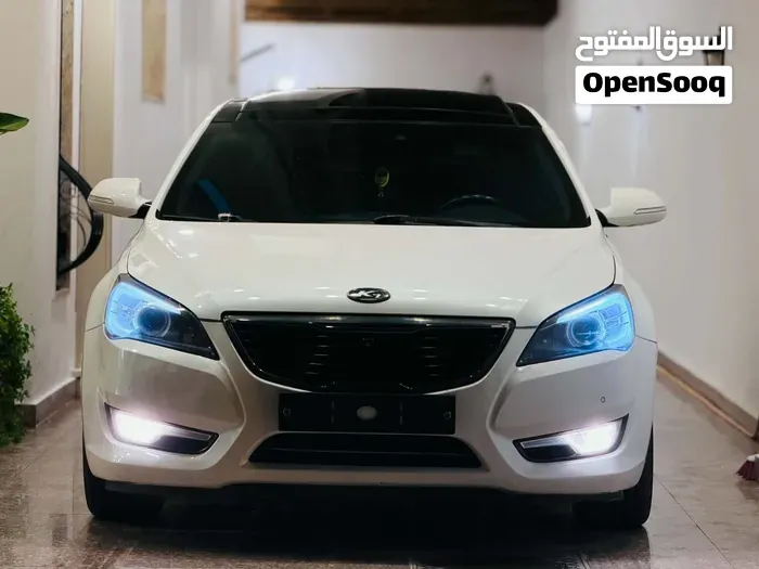 Kia Cadenza 2012 photo 2