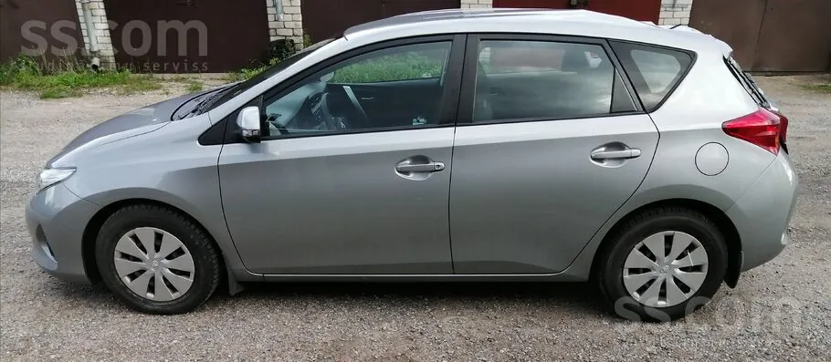 Toyota Auris 2013 photo 4